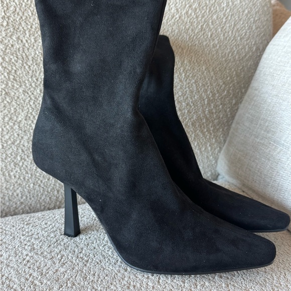 Elegant Black Women's Boots - Picture 2 of 6